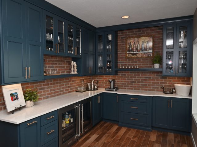 https://www.creativeinteriorsliving.com/wp-content/uploads/2021/09/LashleyWine.web_-640x480.jpg